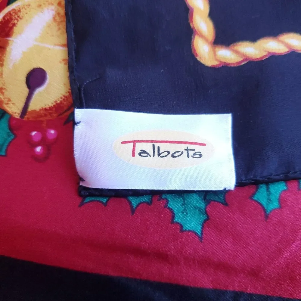 TALBOTS Silk Christmas Scarf 25.5" Square Holiday Wreath Rolled Edges Black - Picture 2 of 7